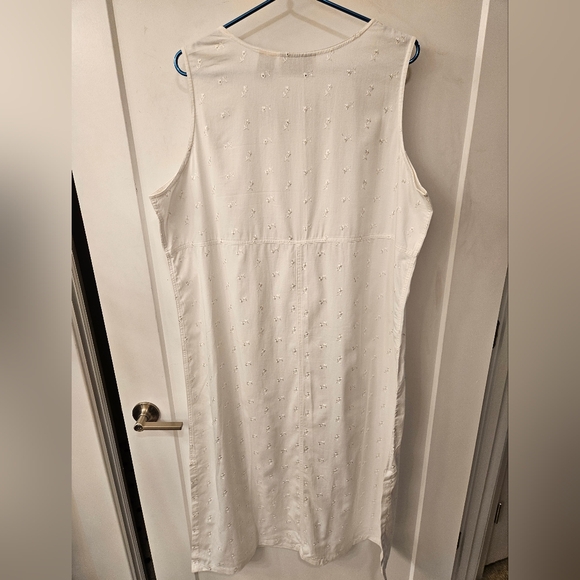 NWT - Denim & Co. White Denim Jumper w Embroidered Eyelets - Size 1X - Picture 7 of 9